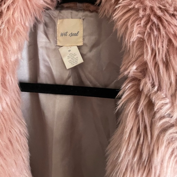 Wetseal mauve fuax fur jacket - Picture 5 of 8